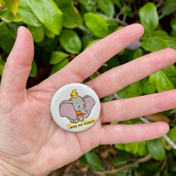 VINTAGE 80s 🐘 DUMBO + PINOCCHIO DISNEY PINS SET OF 2 . 1987 WALT DISNEY COMPANY - Picture 2 of 11